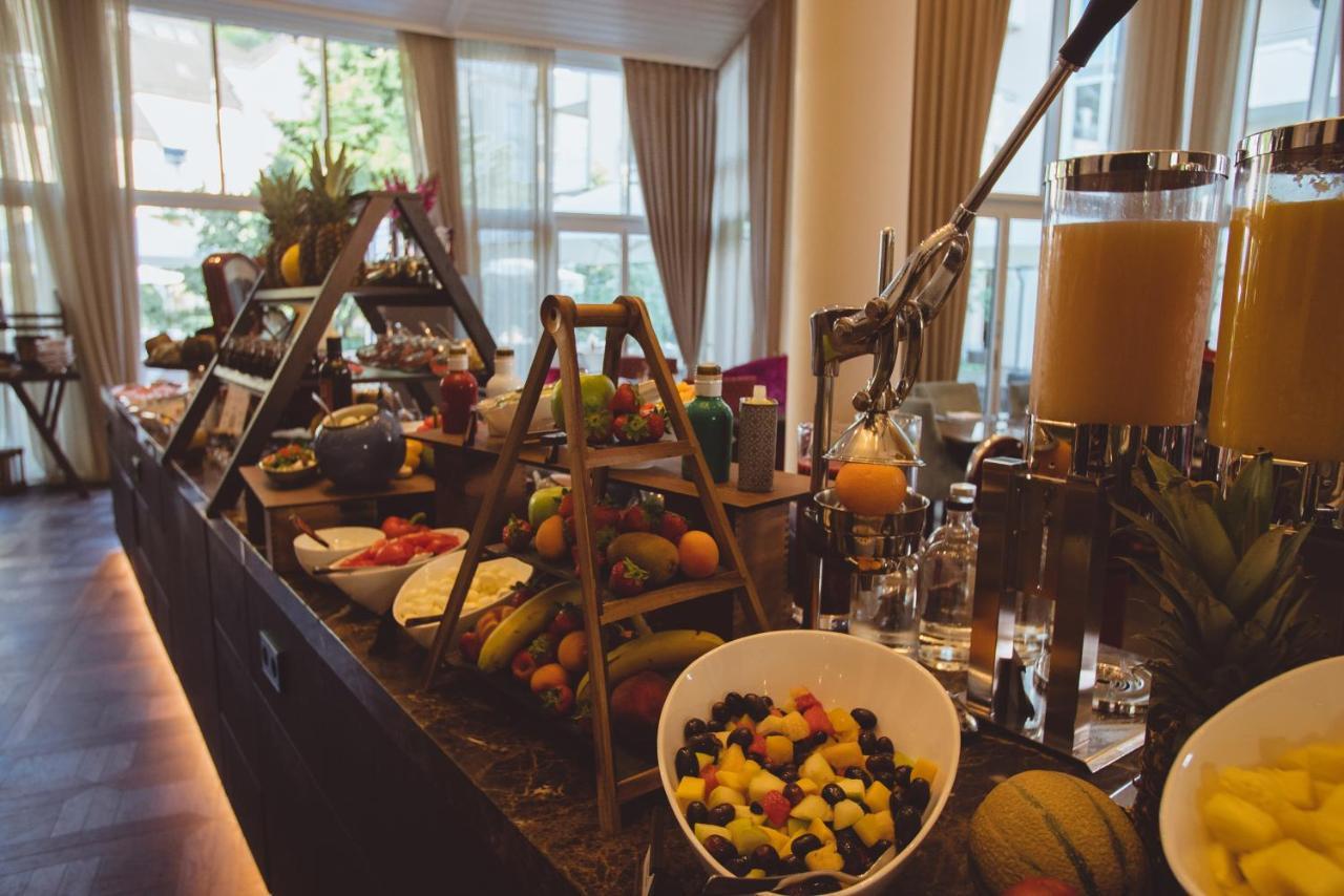 ヴィラ ヴィタ ホテル ＆ レジデンツ ローゼンパーク マールブルク Marburg エクステリア 写真 A fruit salad at a buffet