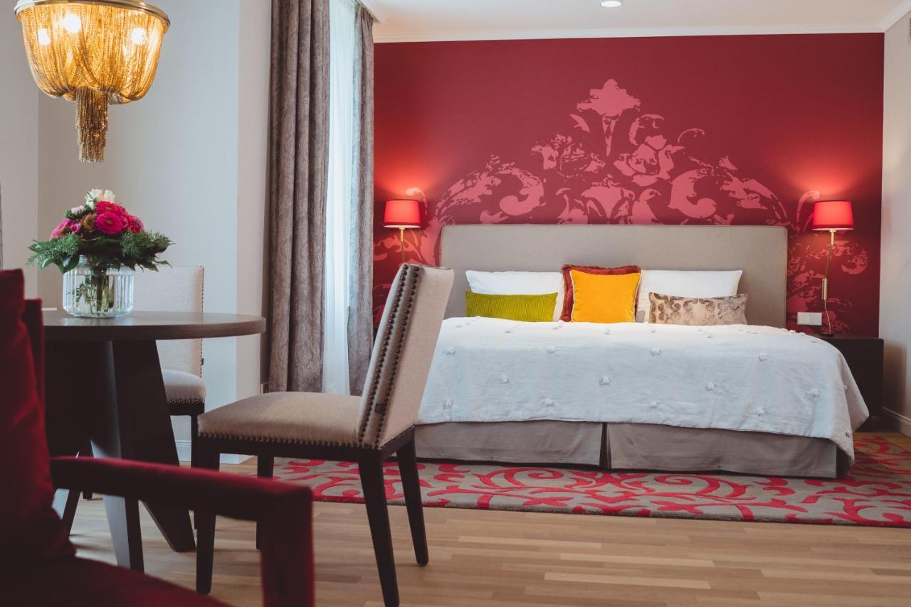 ヴィラ ヴィタ ホテル ＆ レジデンツ ローゼンパーク マールブルク Marburg エクステリア 写真 A room at the hotel