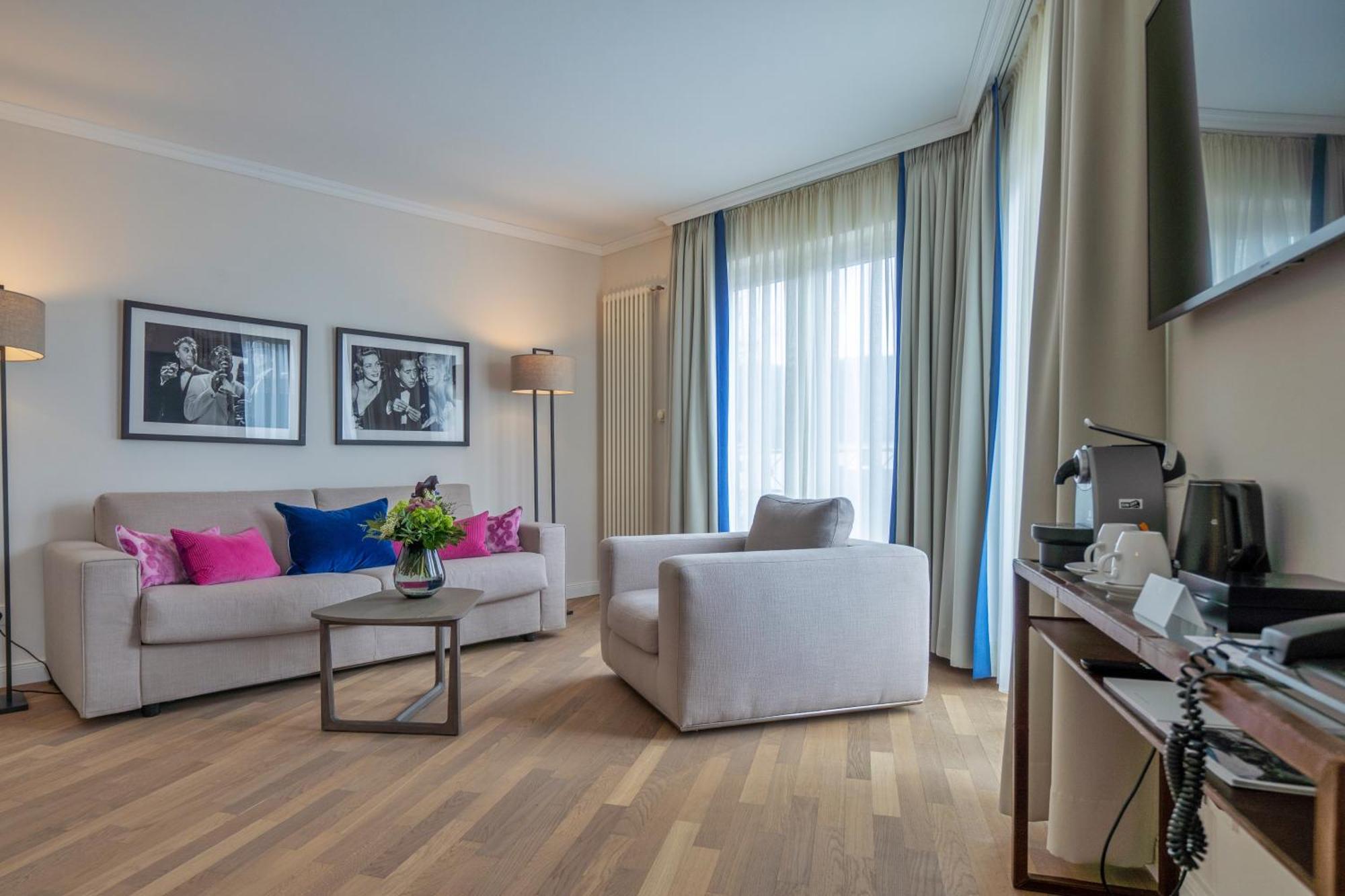 ヴィラ ヴィタ ホテル ＆ レジデンツ ローゼンパーク マールブルク Marburg エクステリア 写真 A suite at the Hotel Axelmannstein