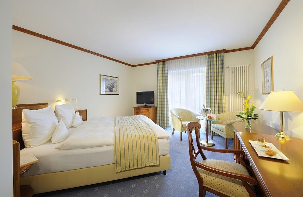 ヴィラ ヴィタ ホテル ＆ レジデンツ ローゼンパーク マールブルク Marburg エクステリア 写真 A typical hotel room