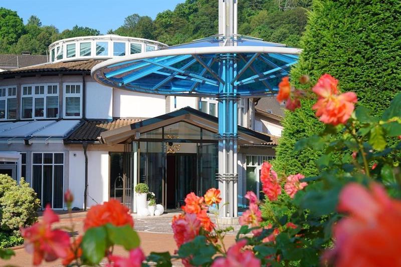 ヴィラ ヴィタ ホテル ＆ レジデンツ ローゼンパーク マールブルク Marburg エクステリア 写真 The entrance of the German National Academy for Public Health at the Robert Koch Institute